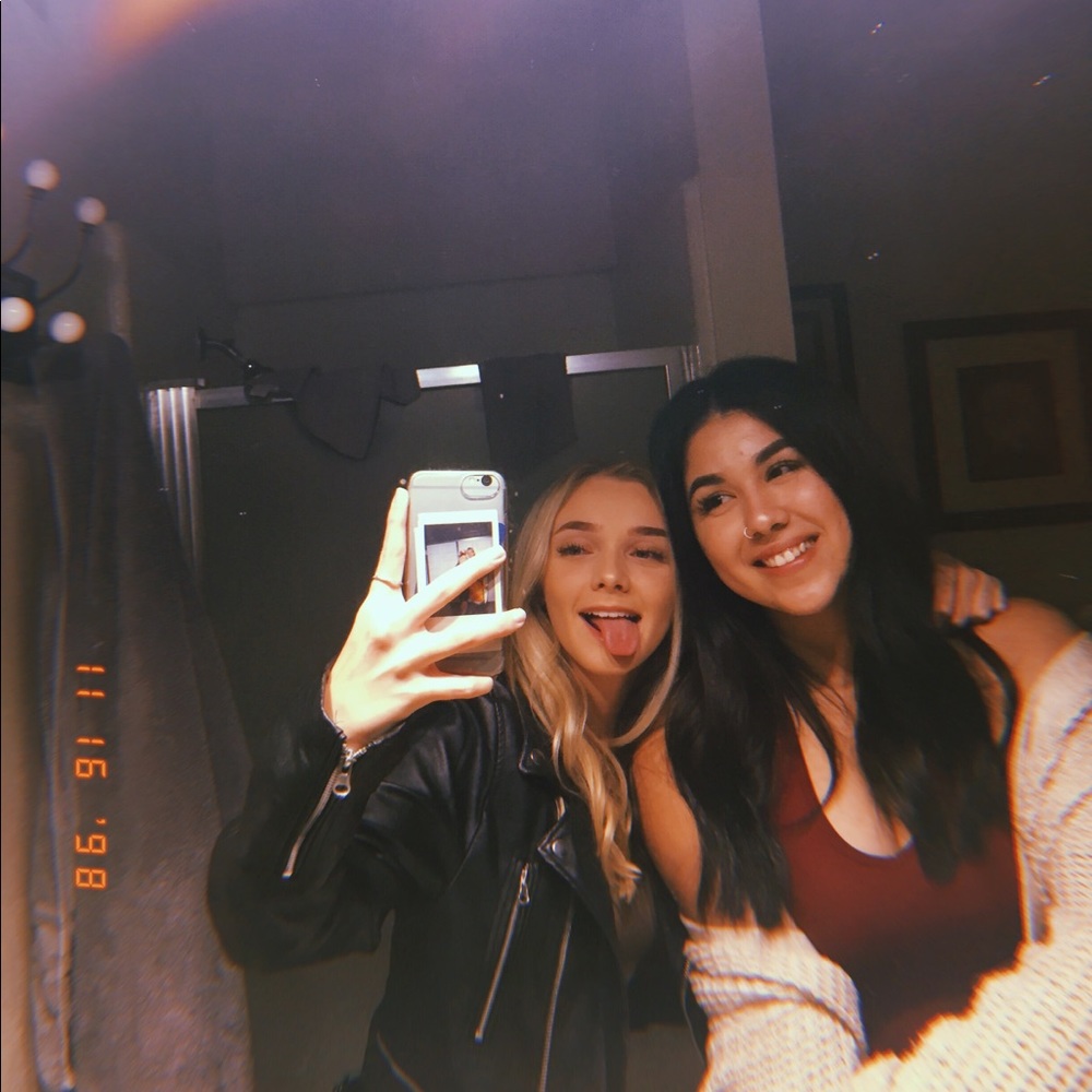 Meet your Posher, Hope